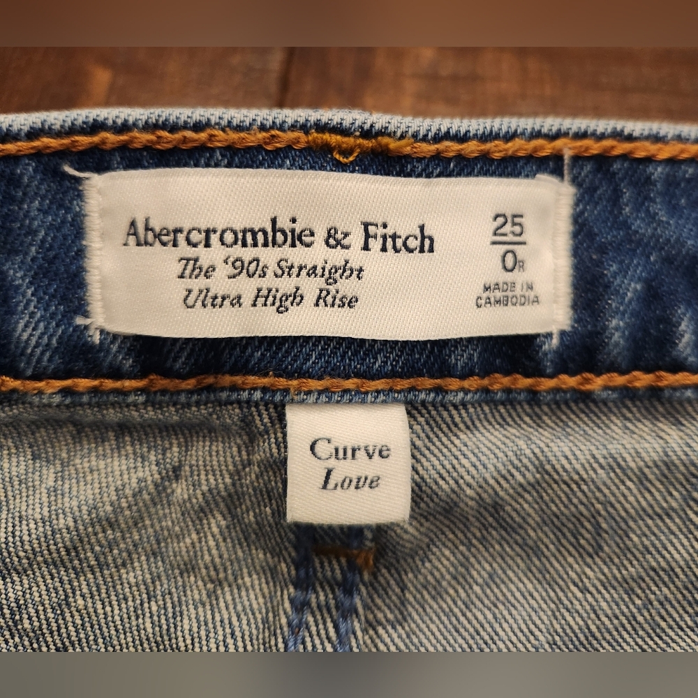Y2K Abercrombie And Fitch Women's Straight Leg Jeans. Size 0. Ultra High Rise - Picture 3 of 3